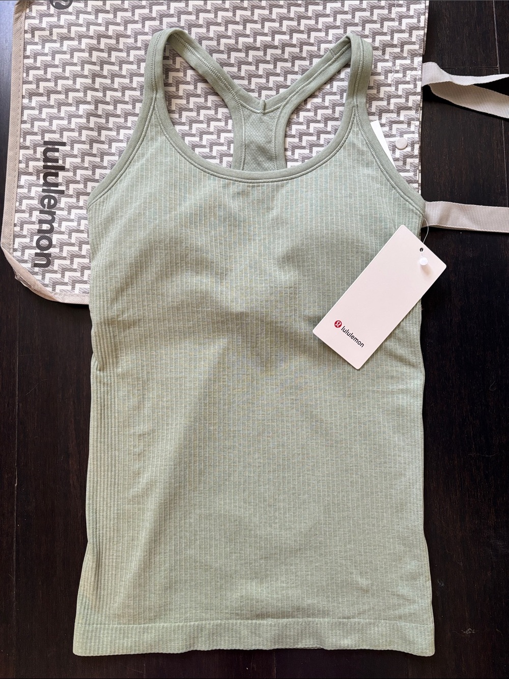 LULULEMON EBB TO STREET TANK IN FOG GREEN SZ 6,10 NWT